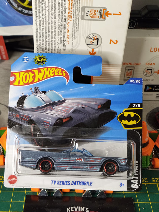 TV SERIES BATMOBILE™ NR103/250 2025