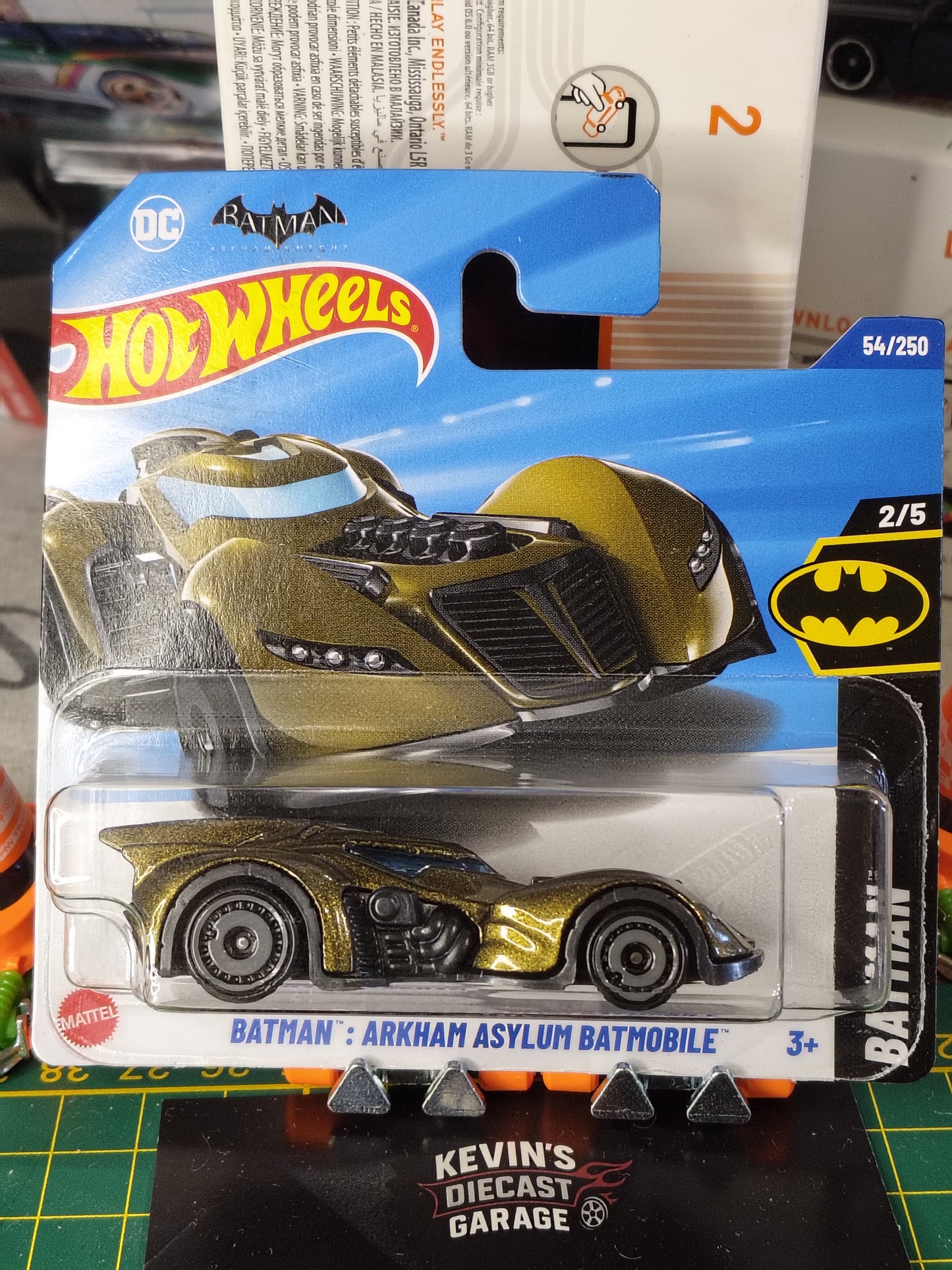 BATMAN™ : ARKHAM ASYLUM BATMOBILE™ NR54/250 2025