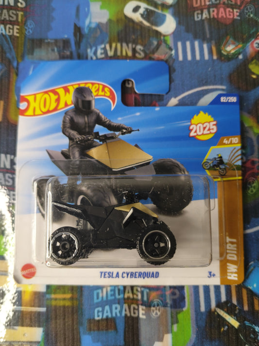 TESLA CYBERQUAD NR82/250 2025