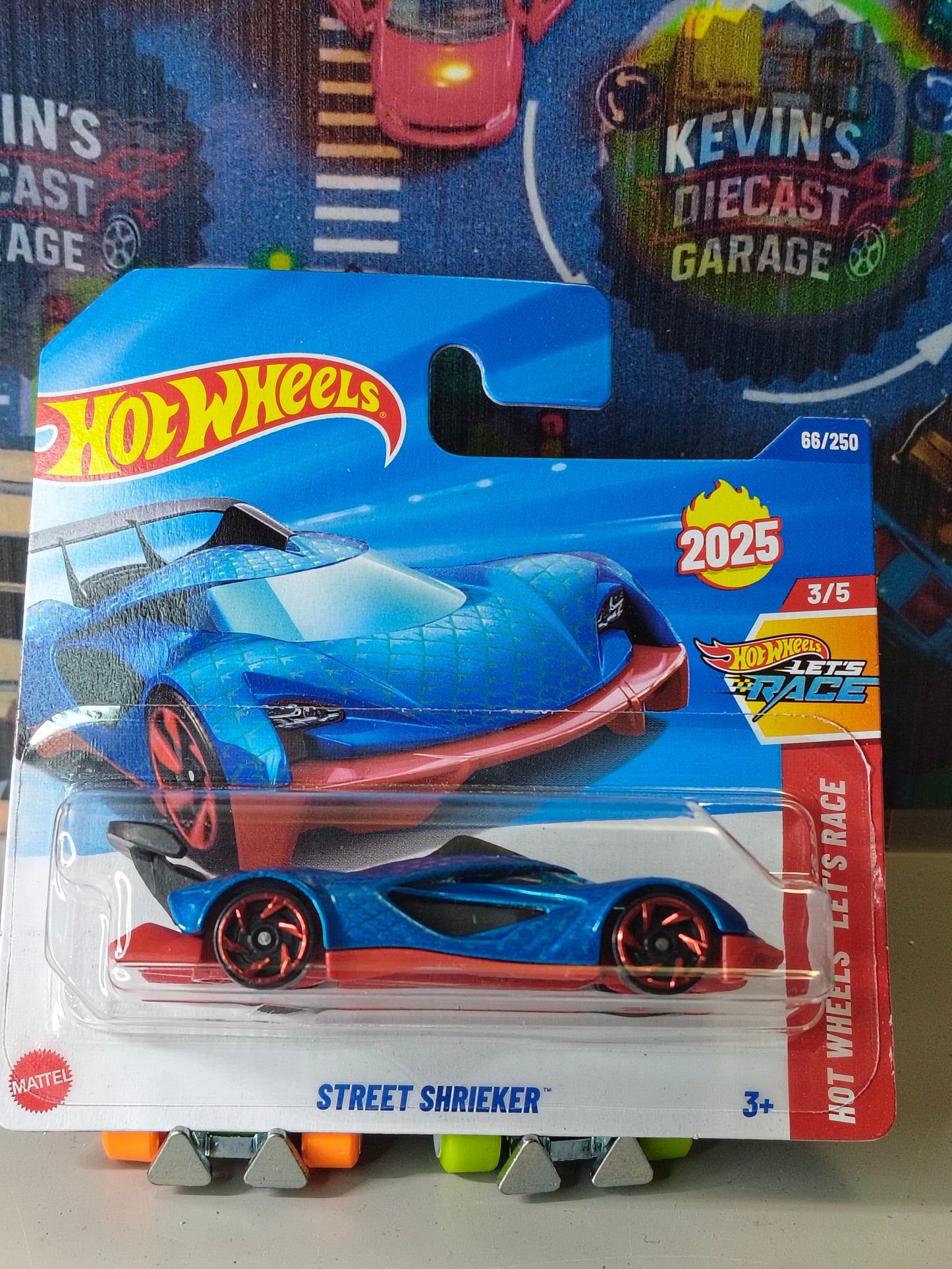 STREET SCHRIEKER™ NR66/250 2025