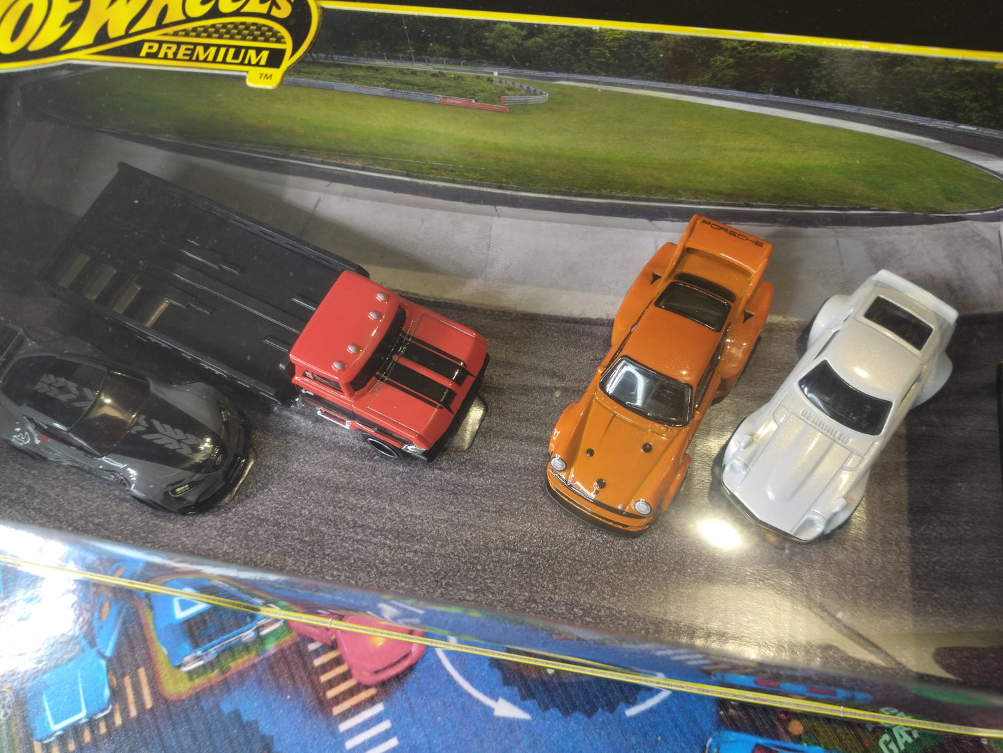 TRACK DAY 2025 PREMIUM COLLECTORS SET