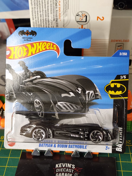 BATMAN & ROBIN BATMOBILE™ NR2/250 2025