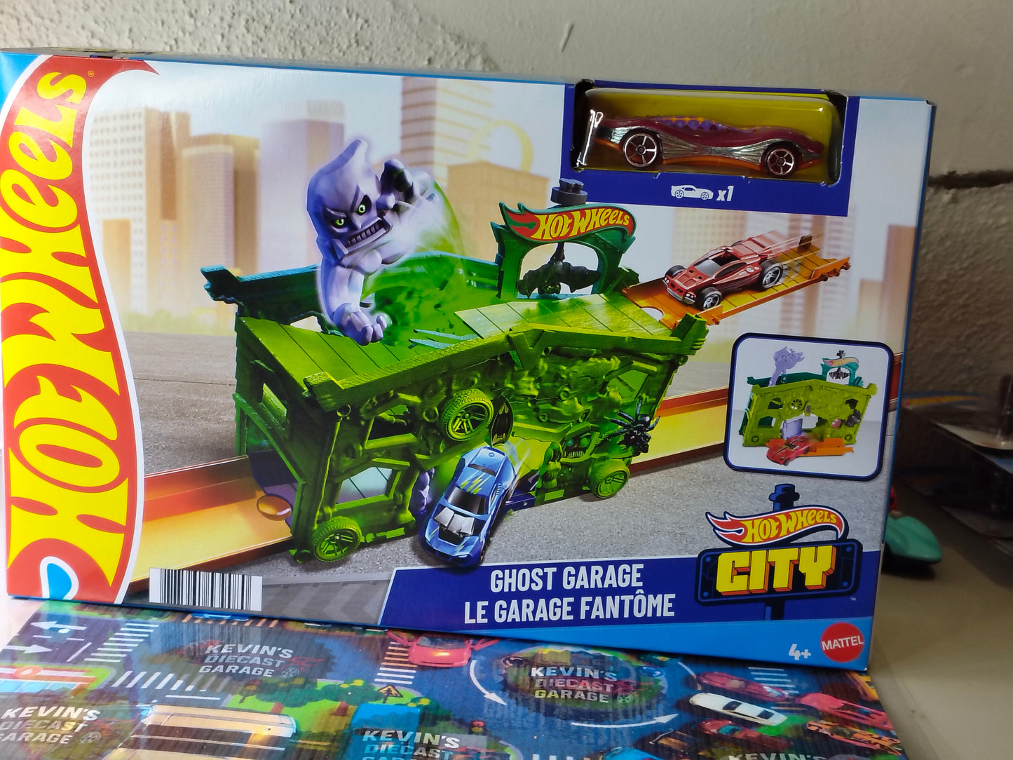 HW CITY GHOST GARAGE™