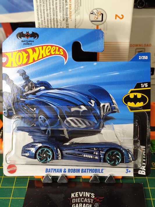 BATMAN & ROBIN BATMOBILE™ NR2/250 2025
