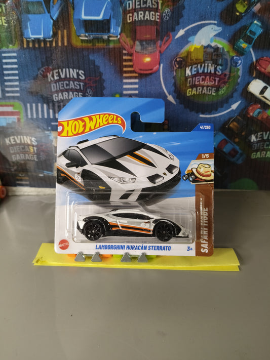 LAMBORGHINI HURACÁN STERRATO NR41/250 2025