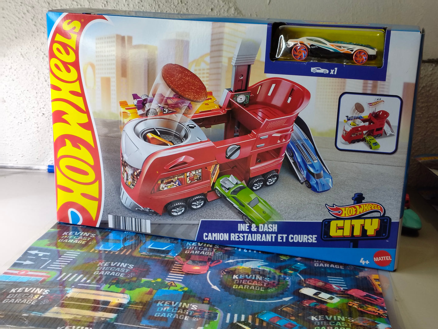 HW CITY DINE & DASH™